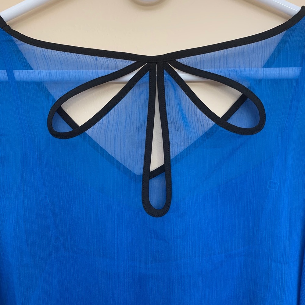 Express dress - Picture 4 of 5